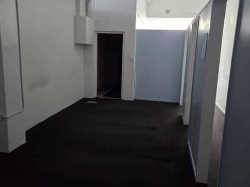 Retail Option On The Hill