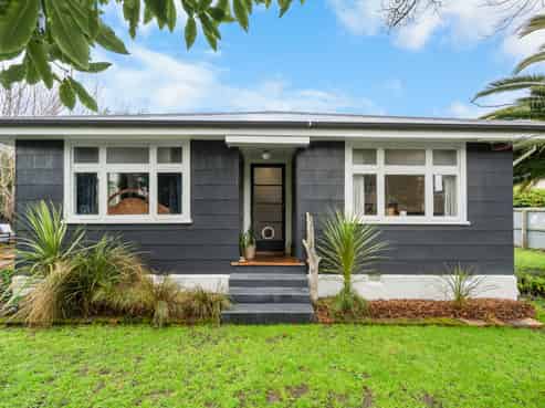 2 Lee Street, Southbridge