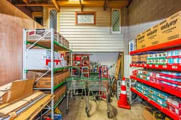 High-Yield, Multi-Tenant Investment Opportunity