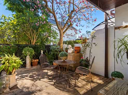 8/14 Fowlds Avenue, Sandringham