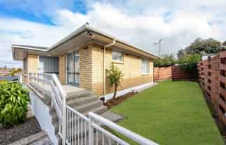 15 Maple Avenue, Dinsdale