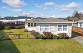 8 Allan Street, Glenholme