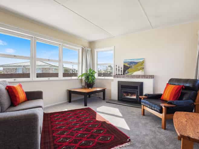 8 Allan Street, Glenholme