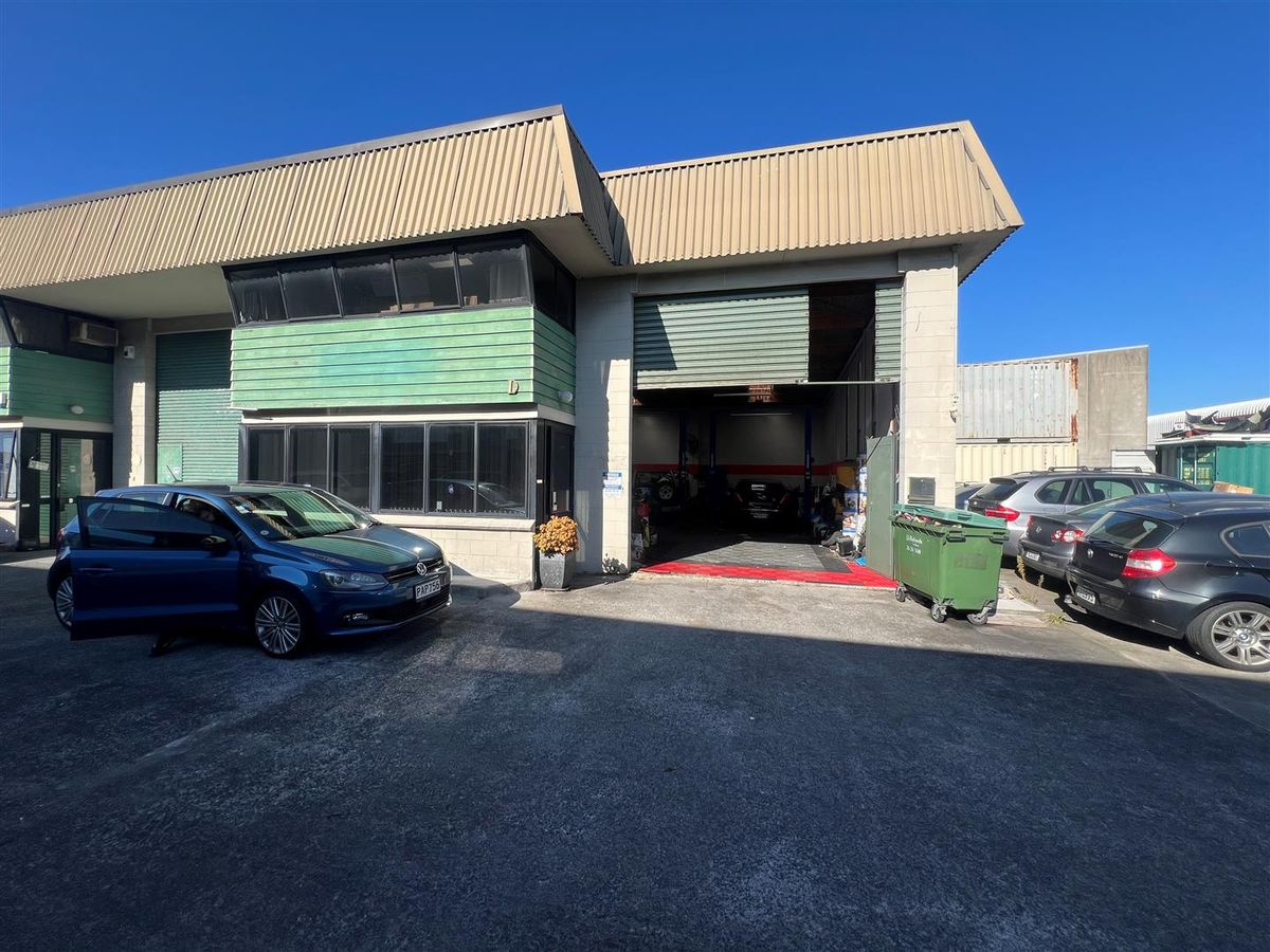 Functional Industrial Unit – 160m²