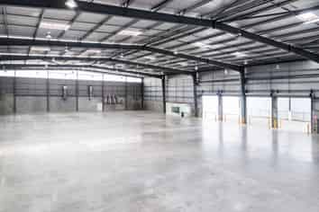 A Grade Warehousing 9.5m stud