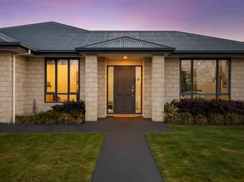 56 Broomfield Terrace, Burwood