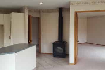 1735 Cust Road, Cust
