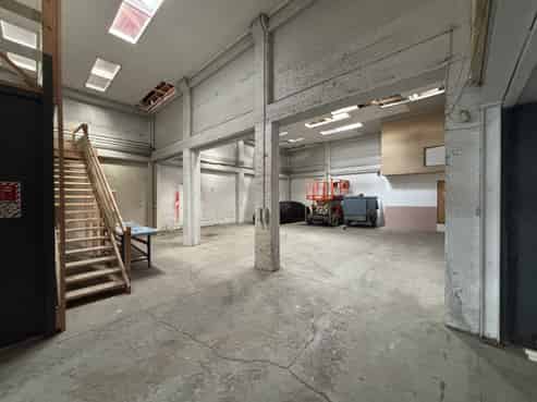 300 sqm Warehouse – Minutes from the CBD