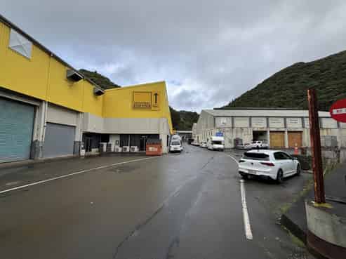 No-Fuss Industrial Space - Ngauranga