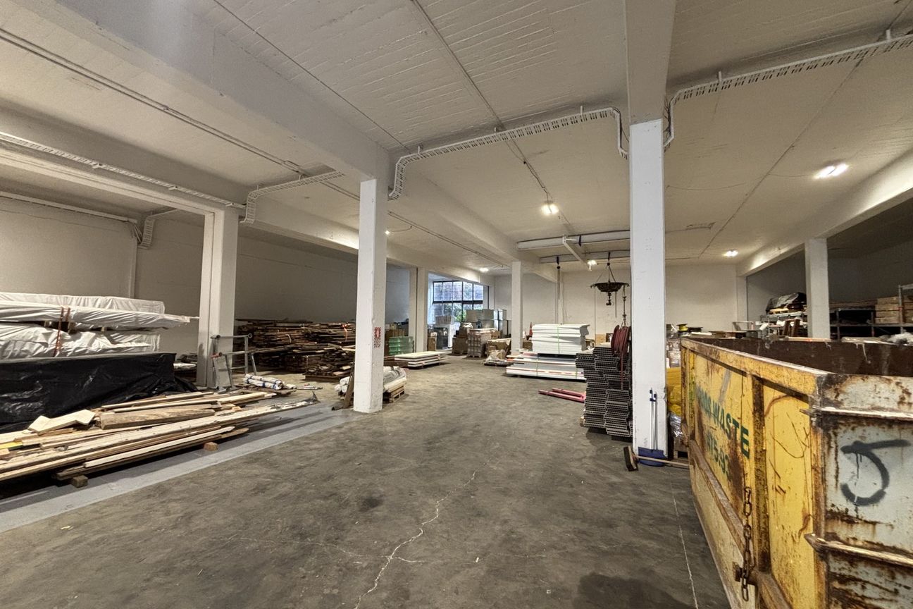No-Fuss Industrial Space - Ngauranga - View 3