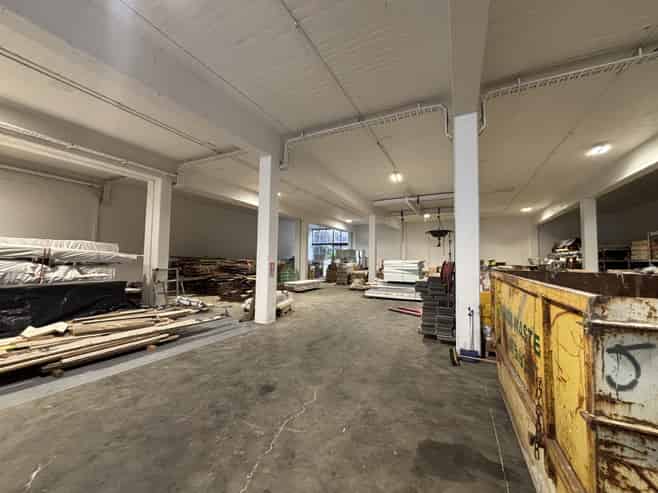 No-Fuss Industrial Space - Ngauranga