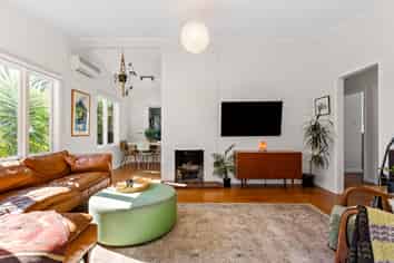 1/16A Bardia Street, Belmont