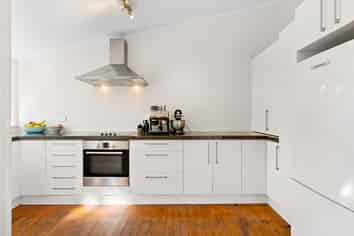 1/16A Bardia Street, Belmont