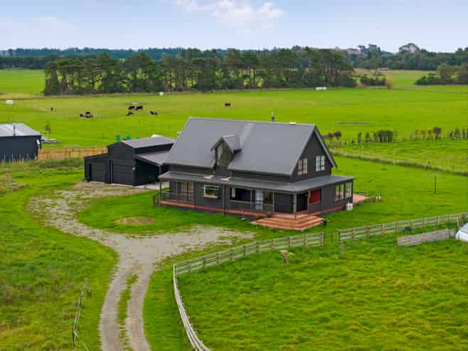 342 No 1 Line, Featherston