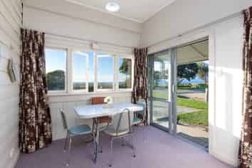 56 Beach Road, Collingwood