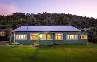 56 Beach Road, Collingwood