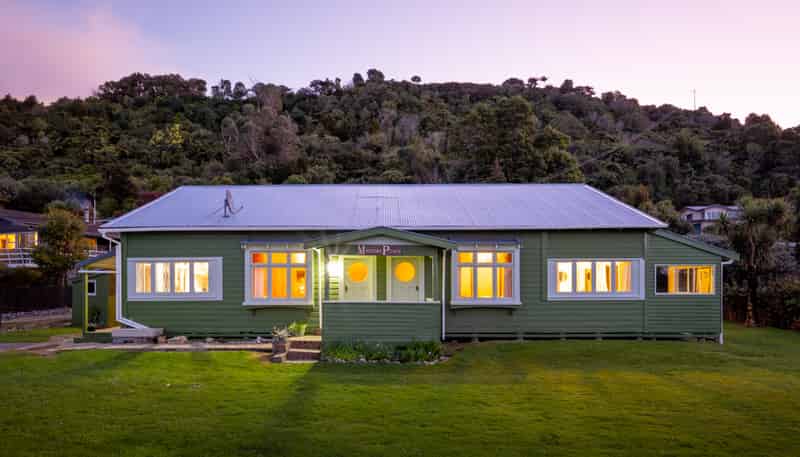 56 Beach Road, Collingwood