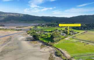 1325 Collingwood-puponga Main Road, Collingwood