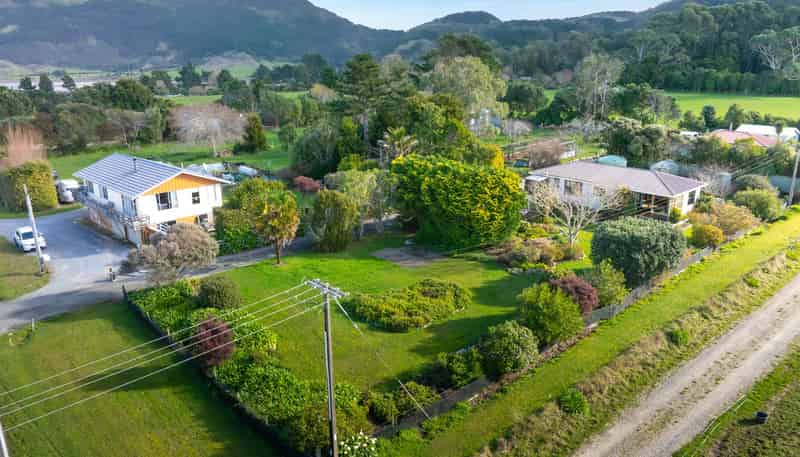 1325 Collingwood-puponga Main Road, Collingwood