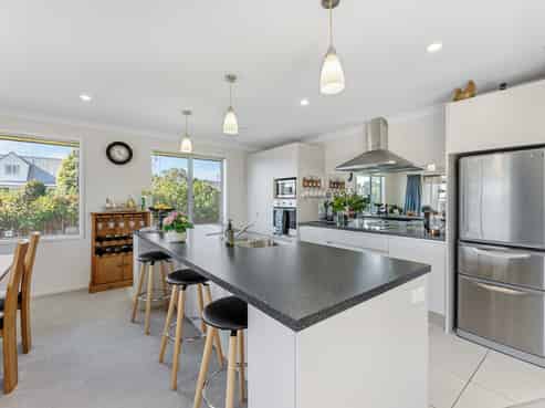 1 Honeyfield Drive, Whalers Gate