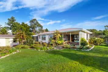 1327 Collingwood-Puponga Main Road, Collingwood