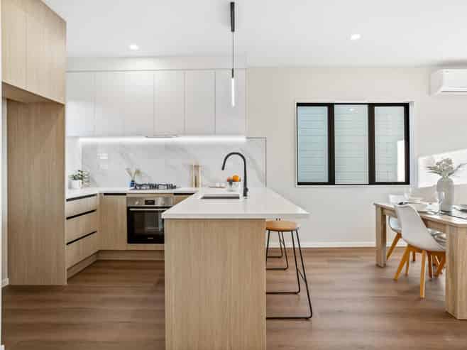 10 Greenbrier Street, Westgate