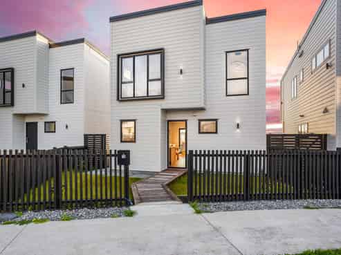 10 Greenbrier Street, Westgate