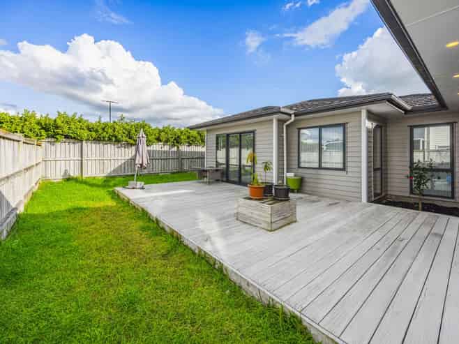 18 Rauaruhe Road, Karaka