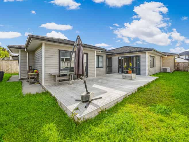 18 Rauaruhe Road, Karaka