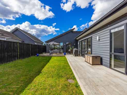 10 Brumbie Way, Karaka