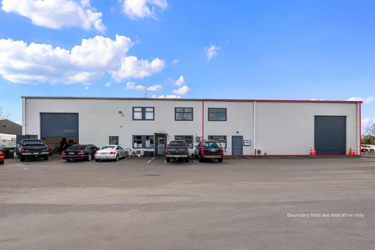 Versatile commercial warehouse for lease - Vista 3