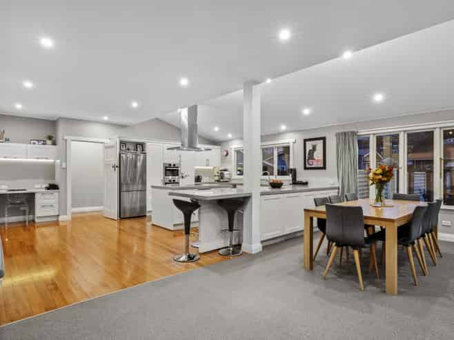 370 Bay View Road, Saint Clair
