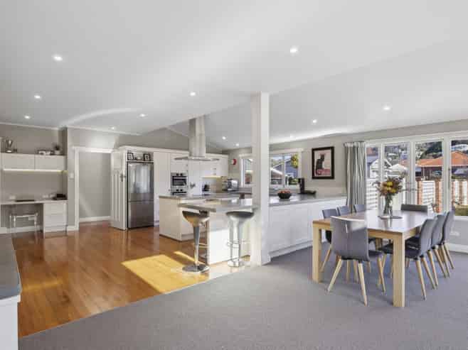 370 Bay View Road, Saint Clair