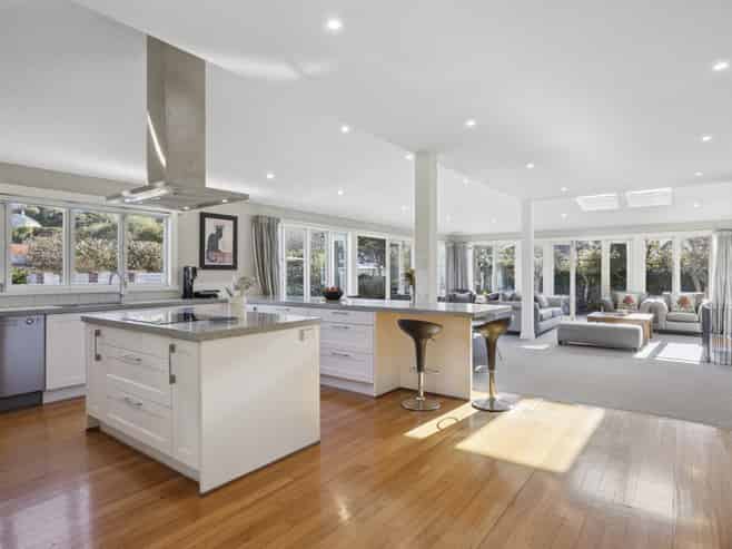 370 Bay View Road, Saint Clair