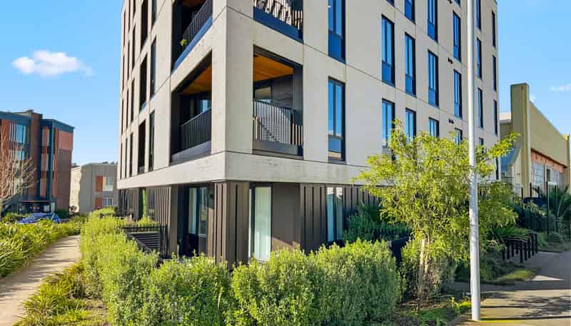 104/2 Launch road, Hobsonville