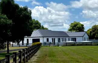 25 Awatiro Drive, Kaukapakapa