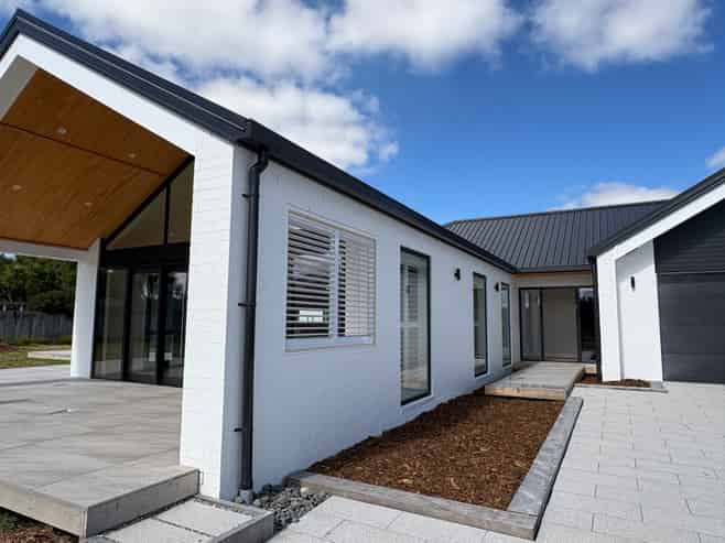 25 Awatiro Drive, Kaukapakapa