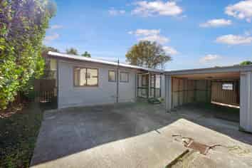 1/134 Mcleod Road, Te Atatu South