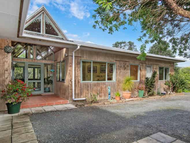 12 Rebel Lane, Whareora