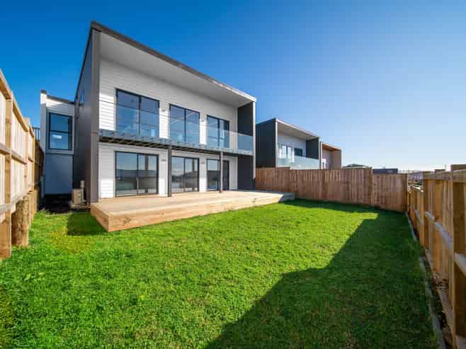 11 Kuhu Way, Silverdale