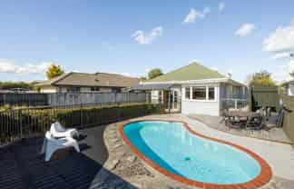 72 Enderley Avenue, Enderley