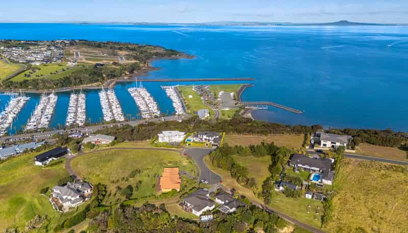 51 Balboa Drive, Matakatia