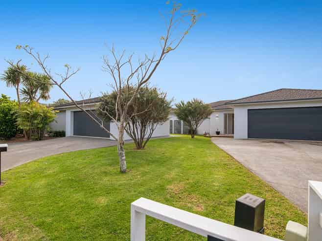 51 Balboa Drive, Matakatia