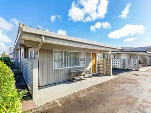 Trentham Motel - Must be sold 