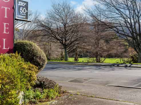 Trentham Motel - Must be sold 