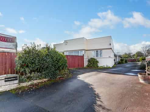 Trentham Motel - Must be sold 