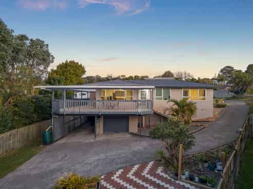 21 Celeste Place, Totara Vale