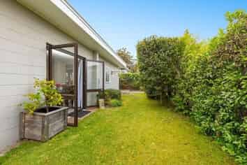 3/13 Alexander Street , Avenues