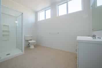 333 Highgate, Roslyn
