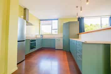 333 Highgate, Roslyn